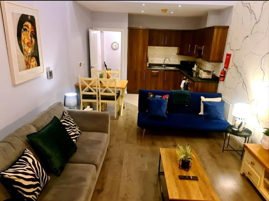 City Centre Top Floor Apartment In Belfast City Centre Extérieur photo