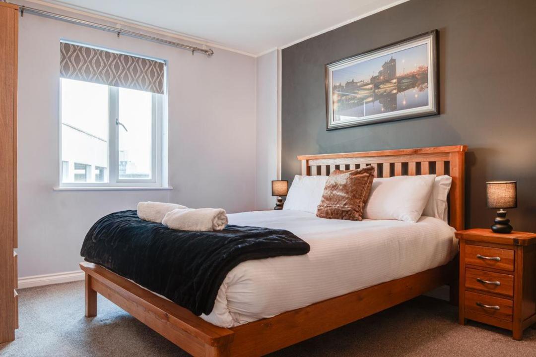 City Centre Top Floor Apartment In Belfast City Centre Extérieur photo